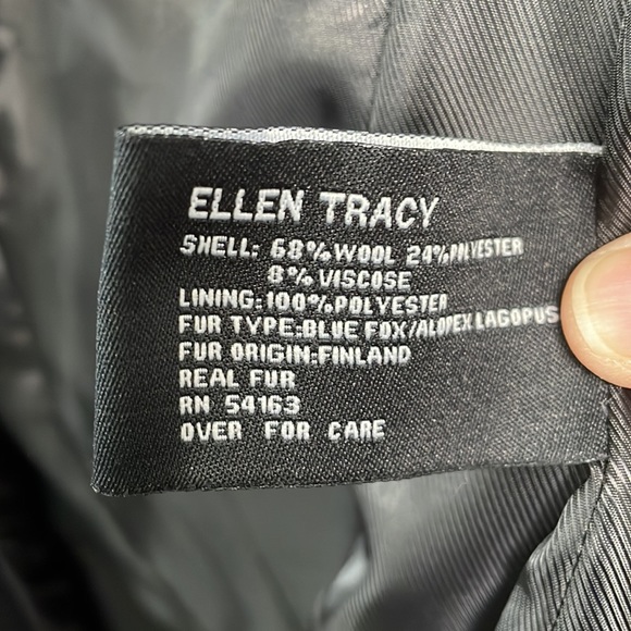 EUC beautiful Ellen Tracy wool blend coat with fur collar - Picture 5 of 6
